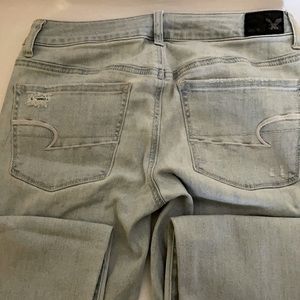 Women’s American Eagle super stretch skinny jeans